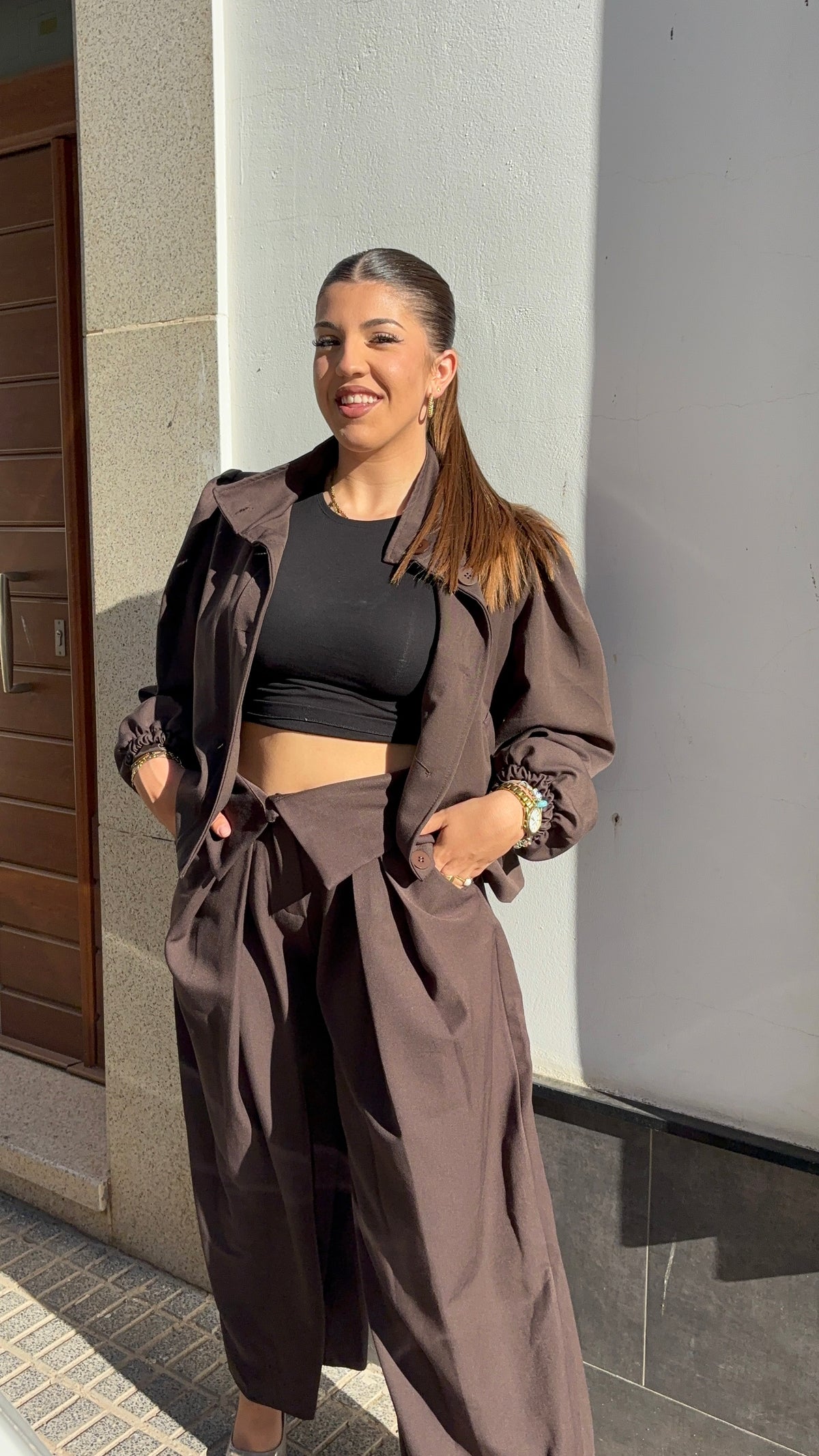 Conjunto Valeria - Trench y pantalón