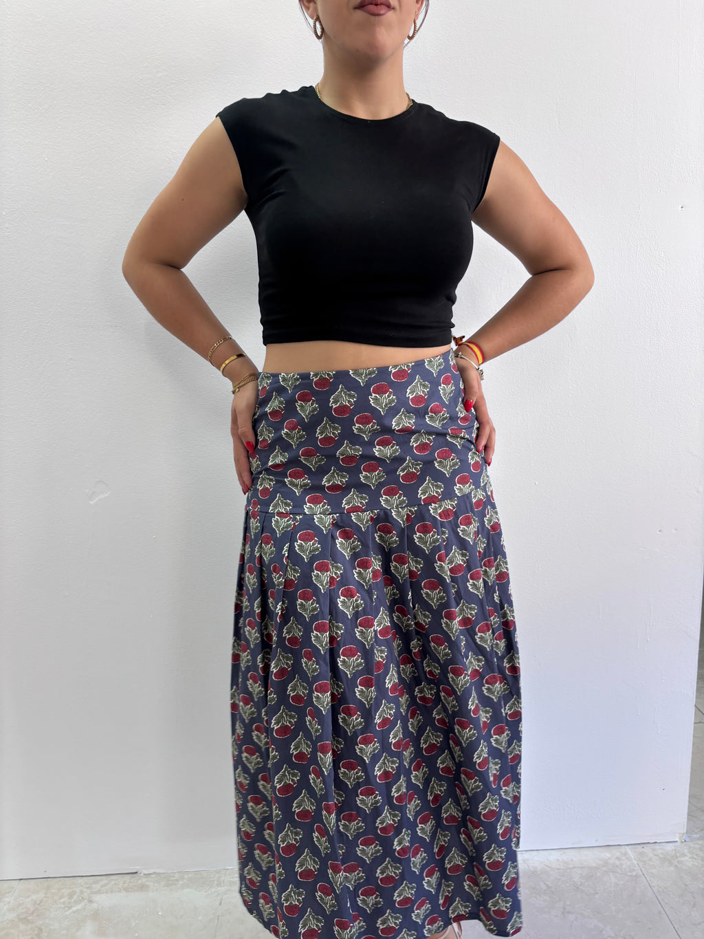 Set Blusa con Volantes y Falda Midi Azul Estampada