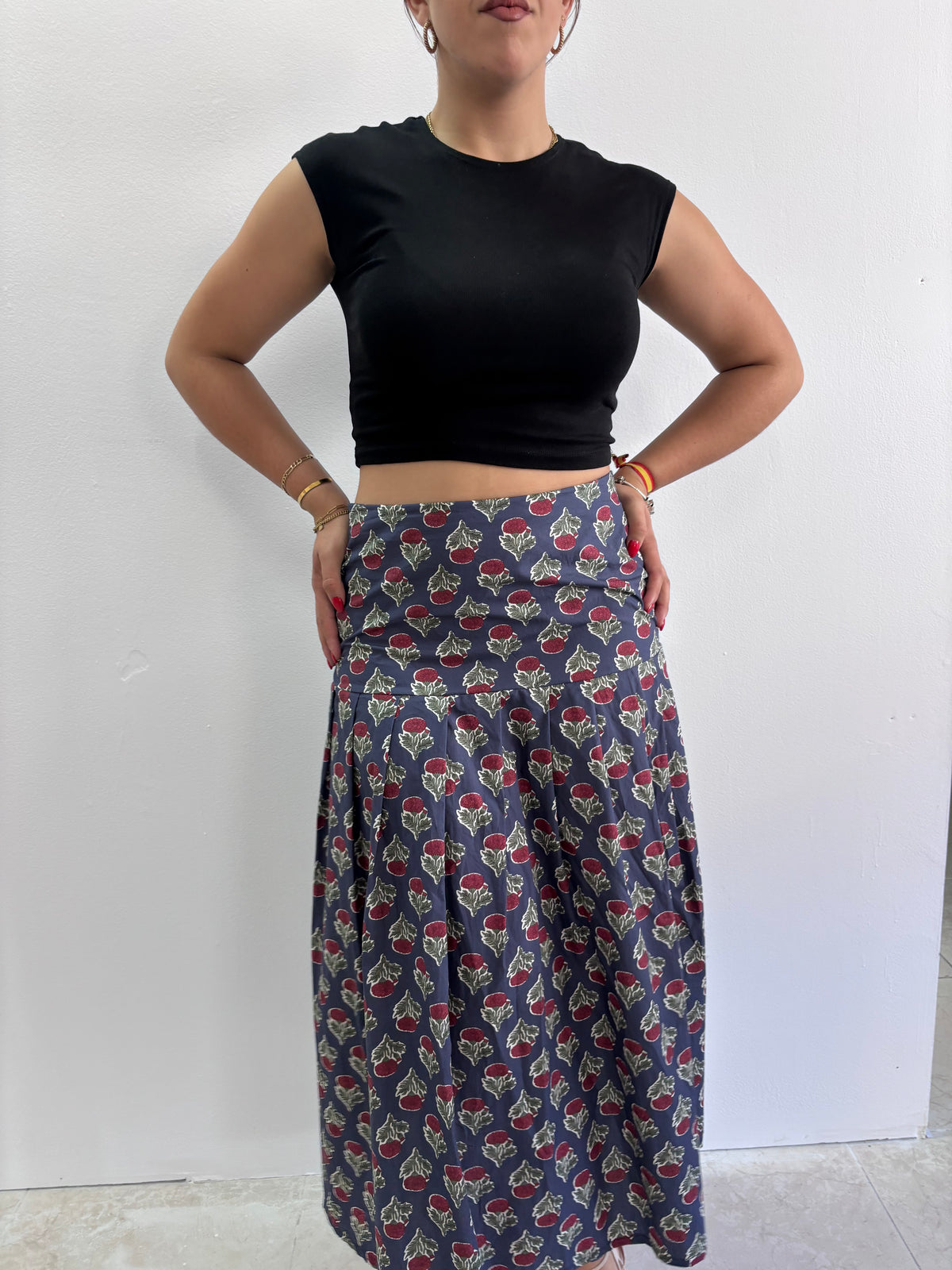 Set Blusa con Volantes y Falda Midi Azul Estampada